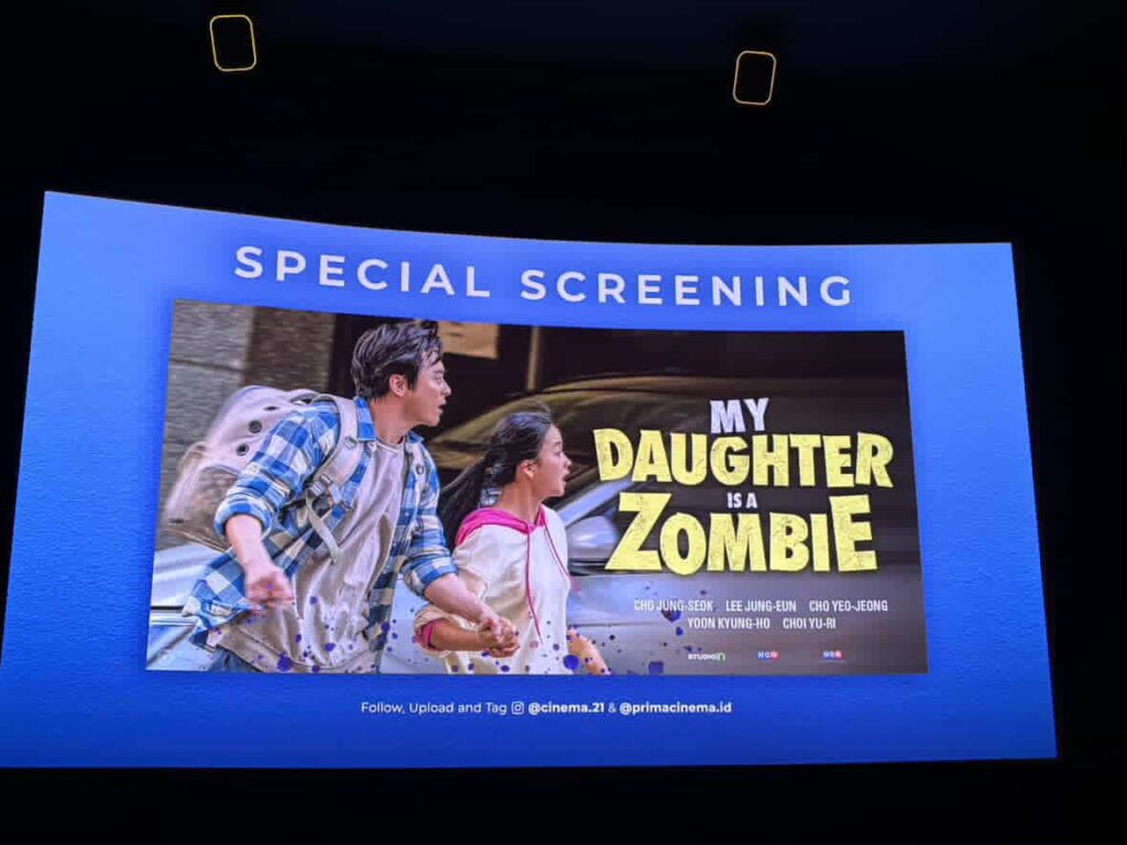 My Daughter Is a Zombie : She Doesn’t Bite!