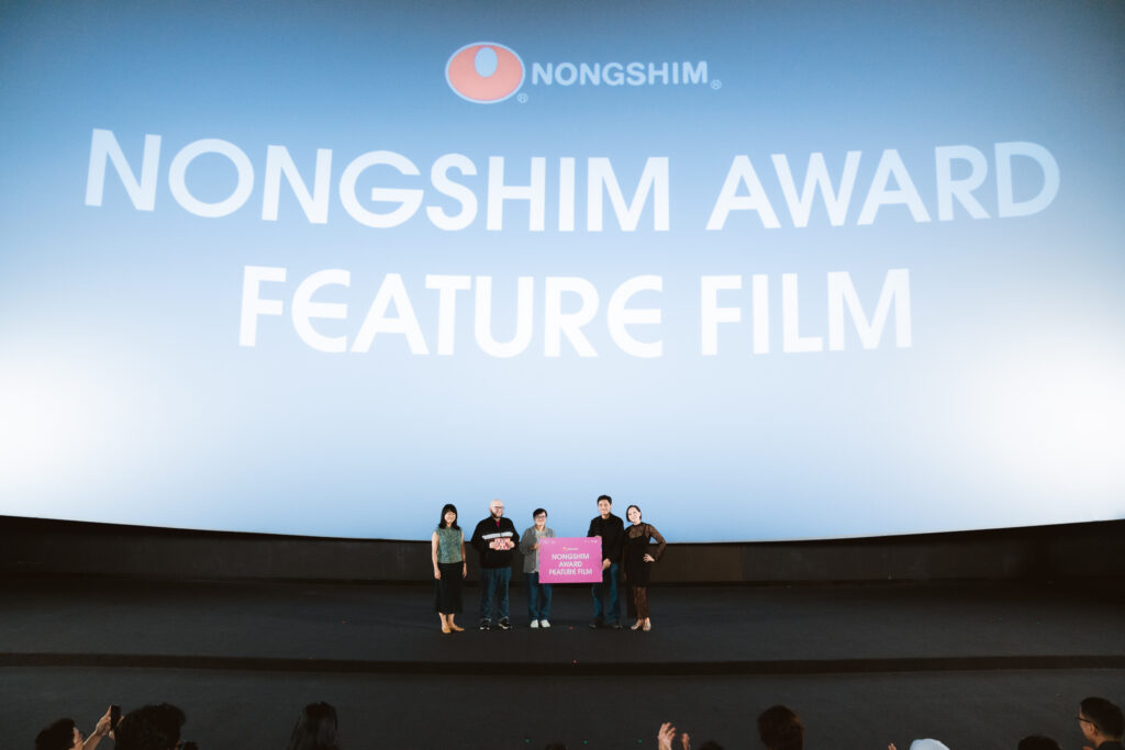 CROCODILE TEARS, RAIH DUA PENGHARGAAN DI JFW 2025